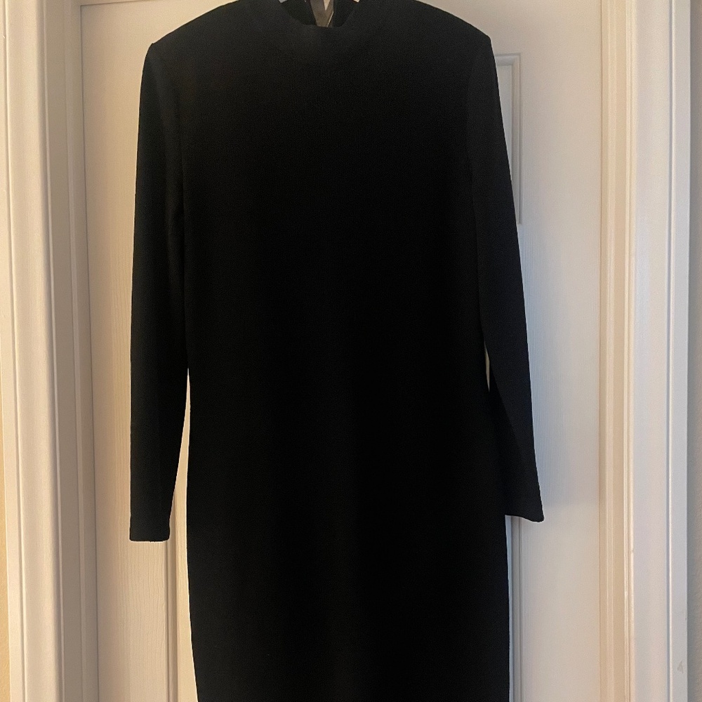 ST JOHN BLACK KNIT DRESS